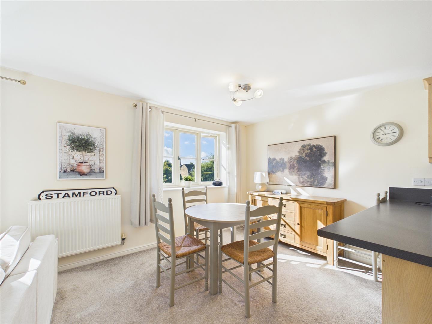 Flat Riverside Place in South Kesteven