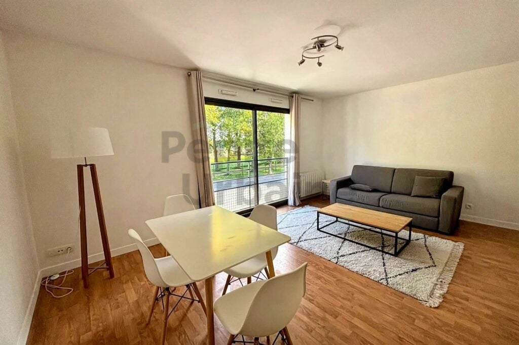 Flat Rue Charles Caillé in Nantes