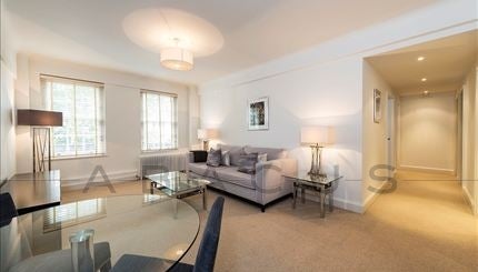 Flat Fulham Road in Greater London