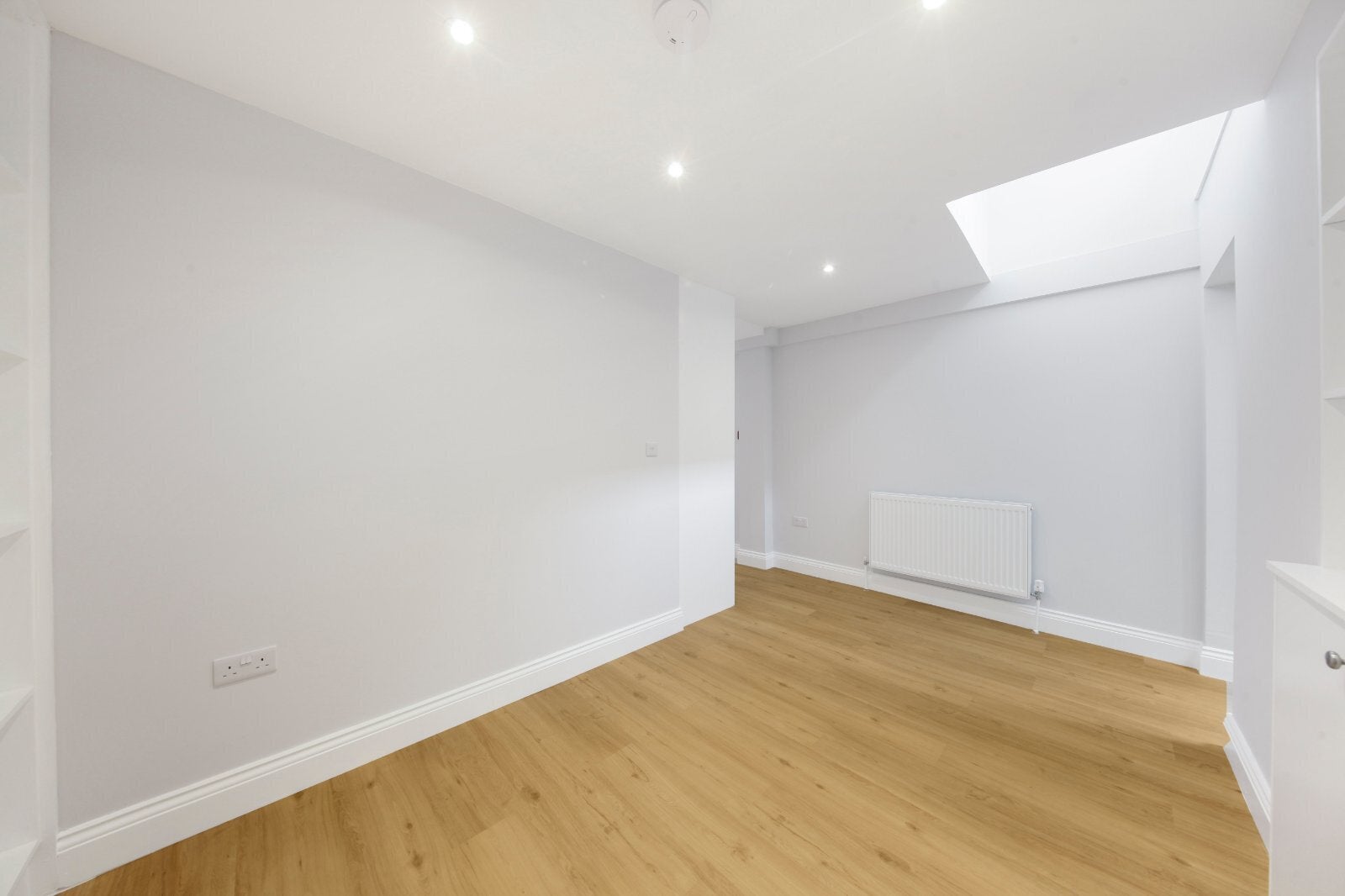 Flat Bell Street in City of Westminster