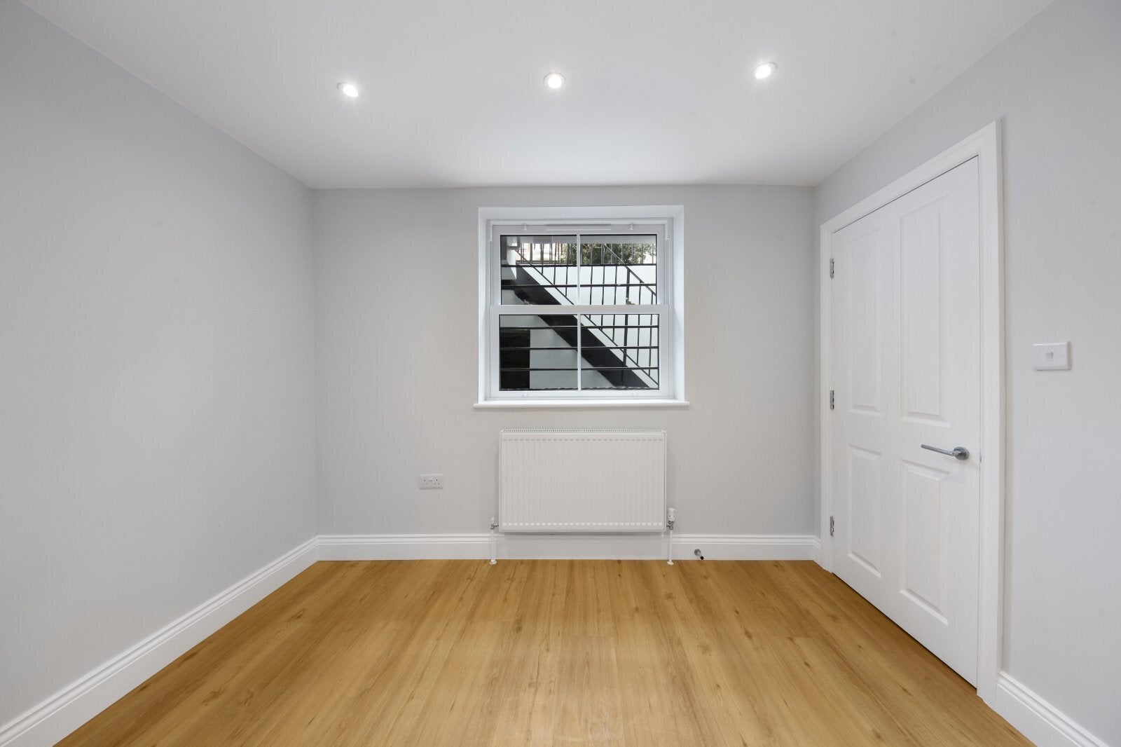 Flat Bell Street in City of Westminster