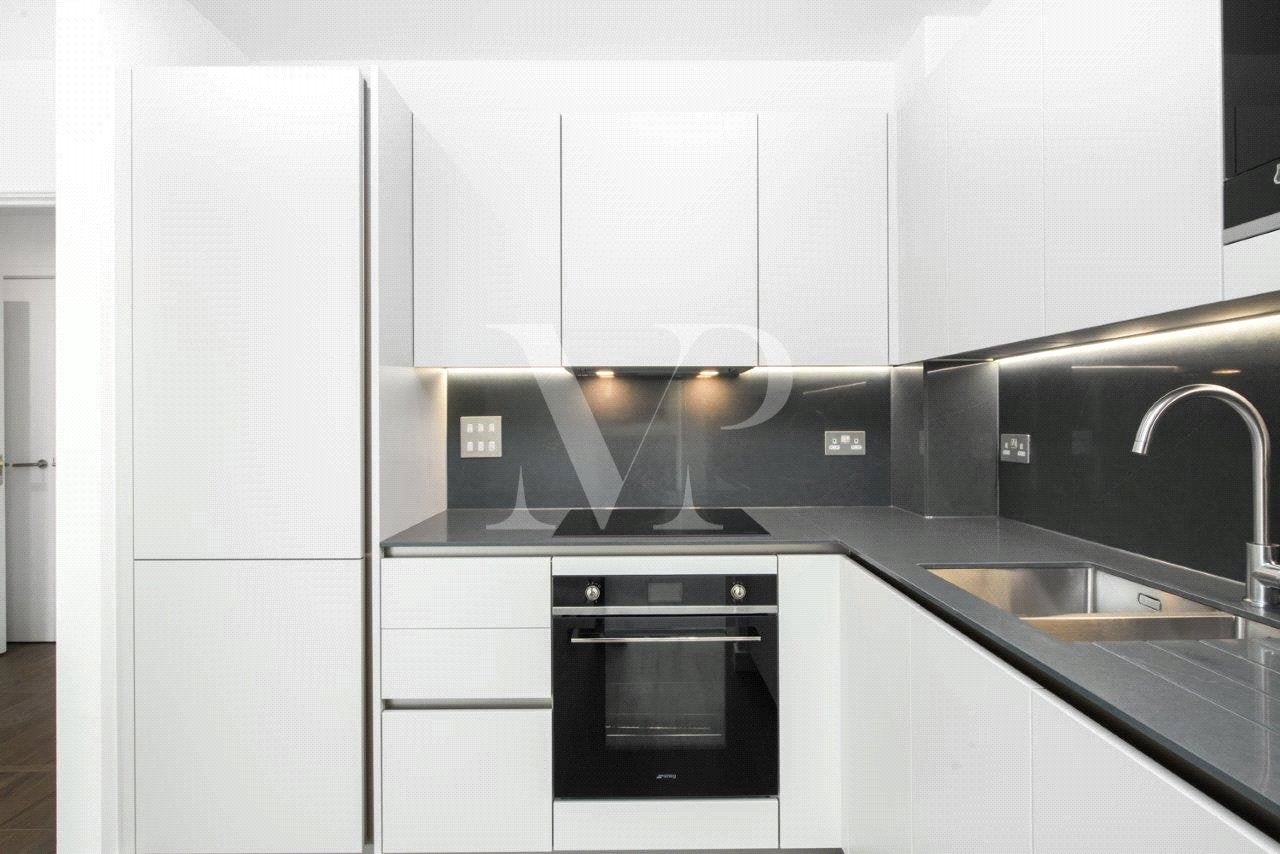 Flat Scrimgoeur Place in Greater London