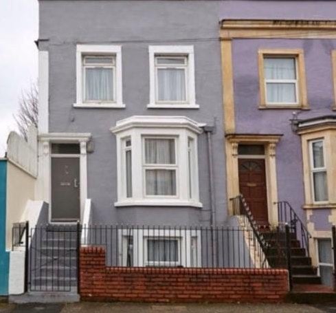 Flat Drummond Road in Bristol