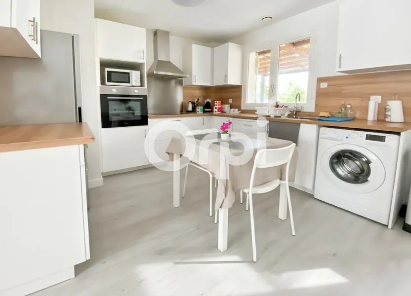 Room Rue Guy Moquet in Limay