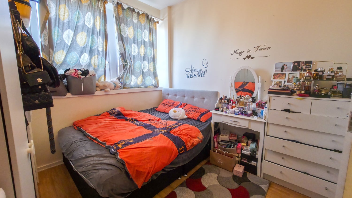 Flat Calderwood Street in Greater London