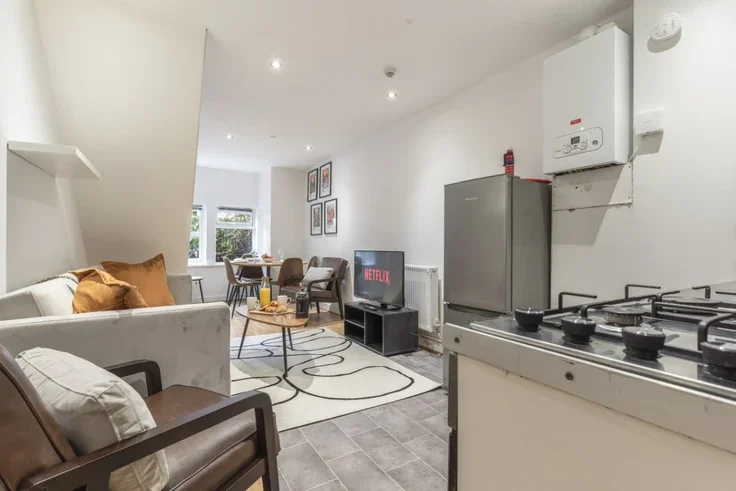 Flat Barrett's Grove in Greater London
