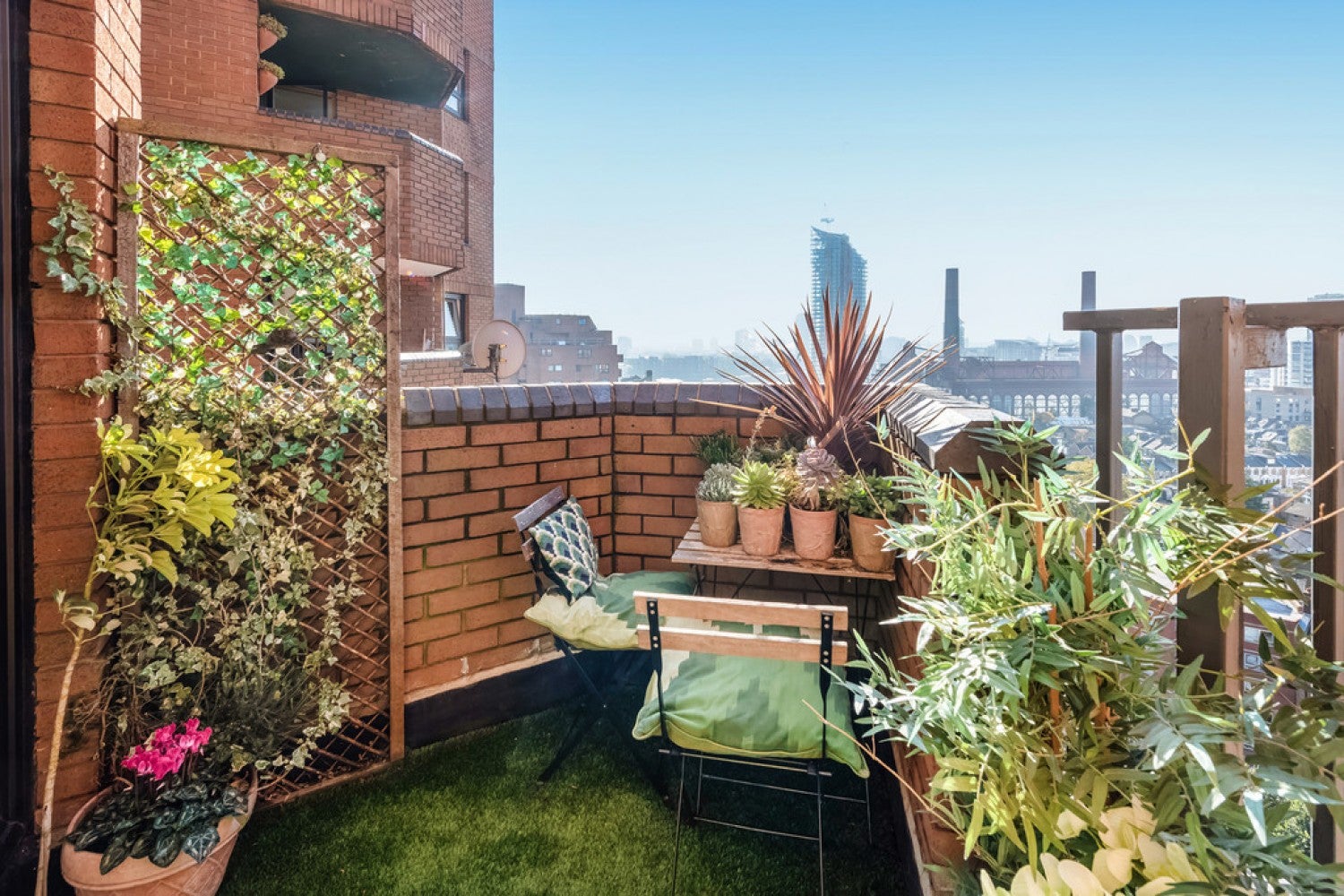 Flat Edith Yard in Greater London