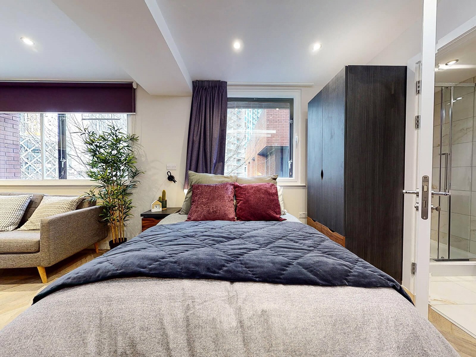 Flat Wade Lane in Leeds