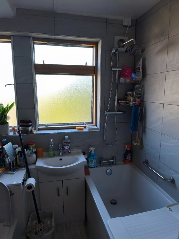 Room Walpole Place in Greater London