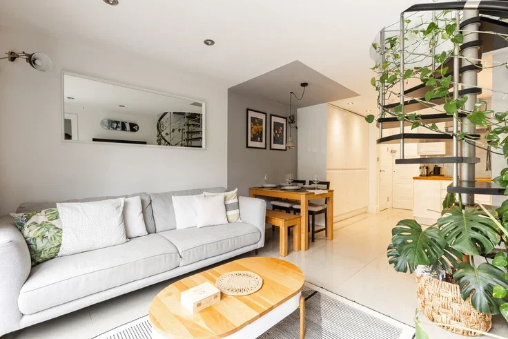 Flat Portland Road in Greater London