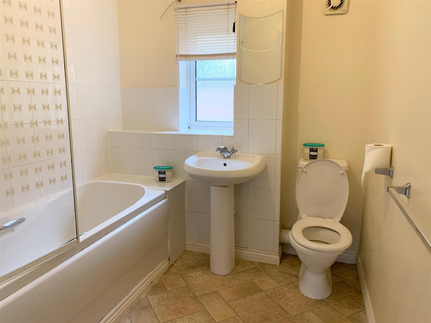 Flat Russell Close in Tamworth
