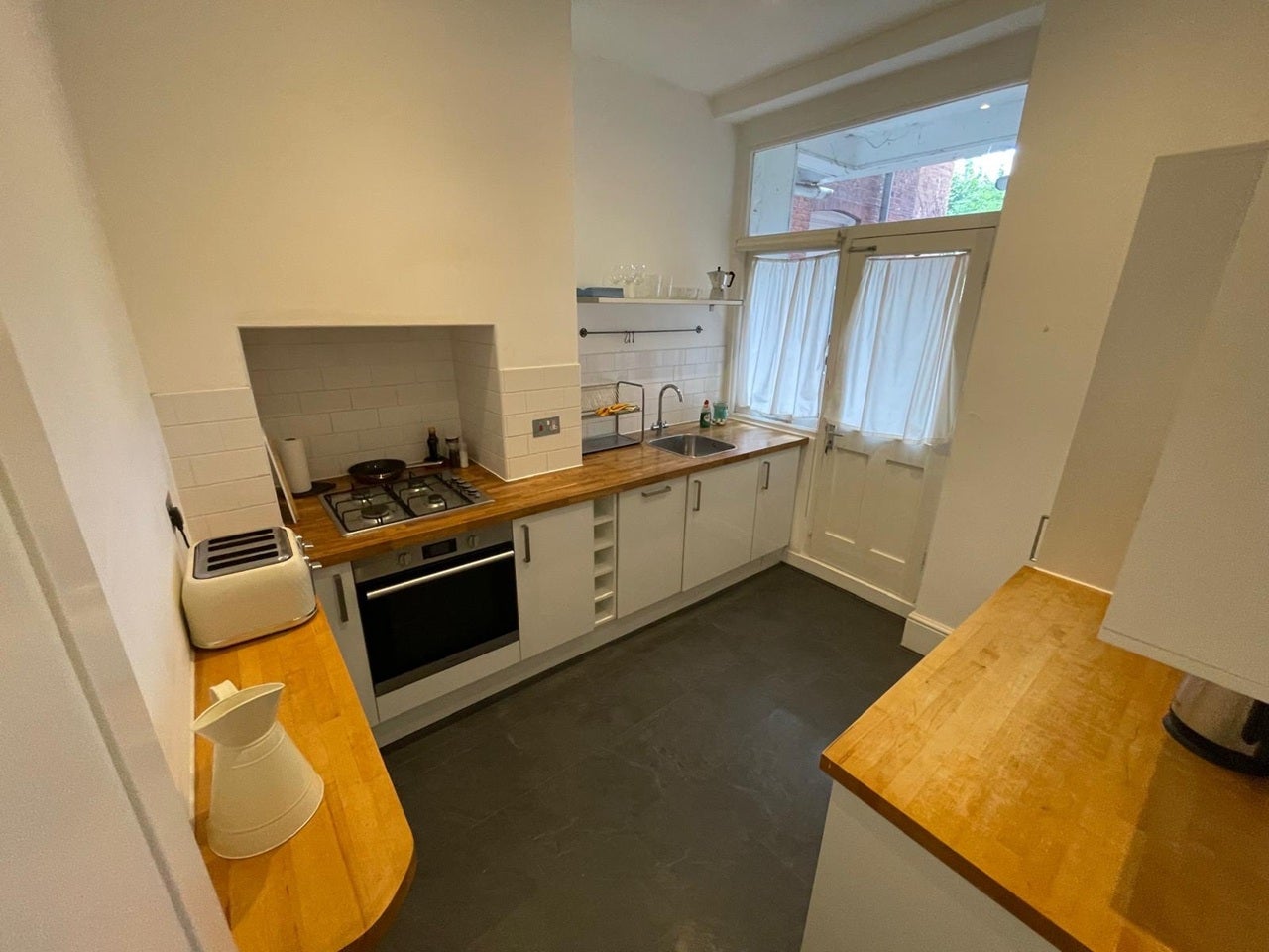 Flat Lissenden Gardens in Greater London