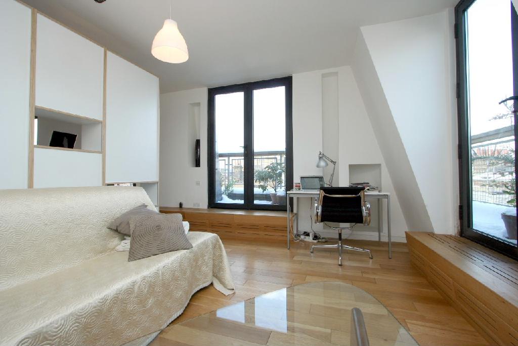 Flat Princelet Street in Greater London