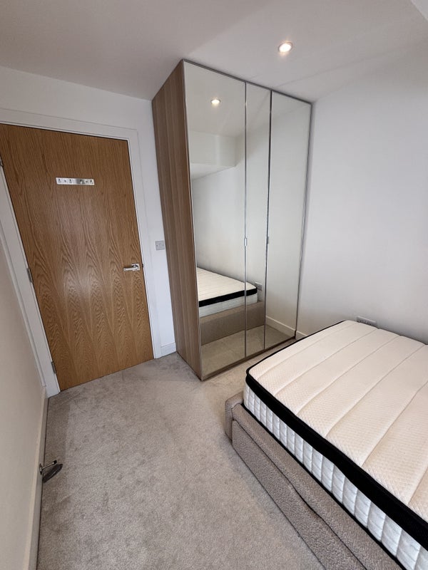 Room Gregory Street in Nottingham