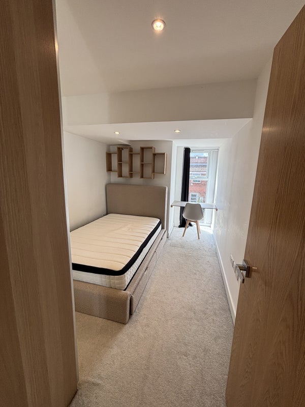Room Gregory Street in Nottingham