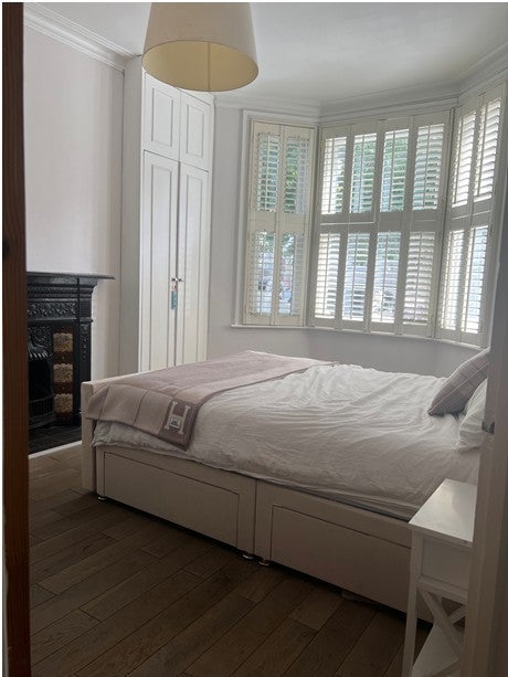 Flat Bronsart Road in Greater London