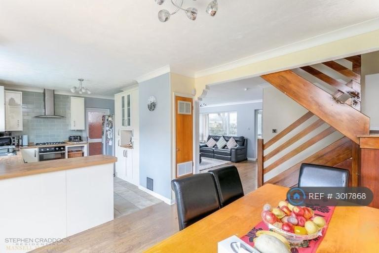 House Feroners Close in Crawley