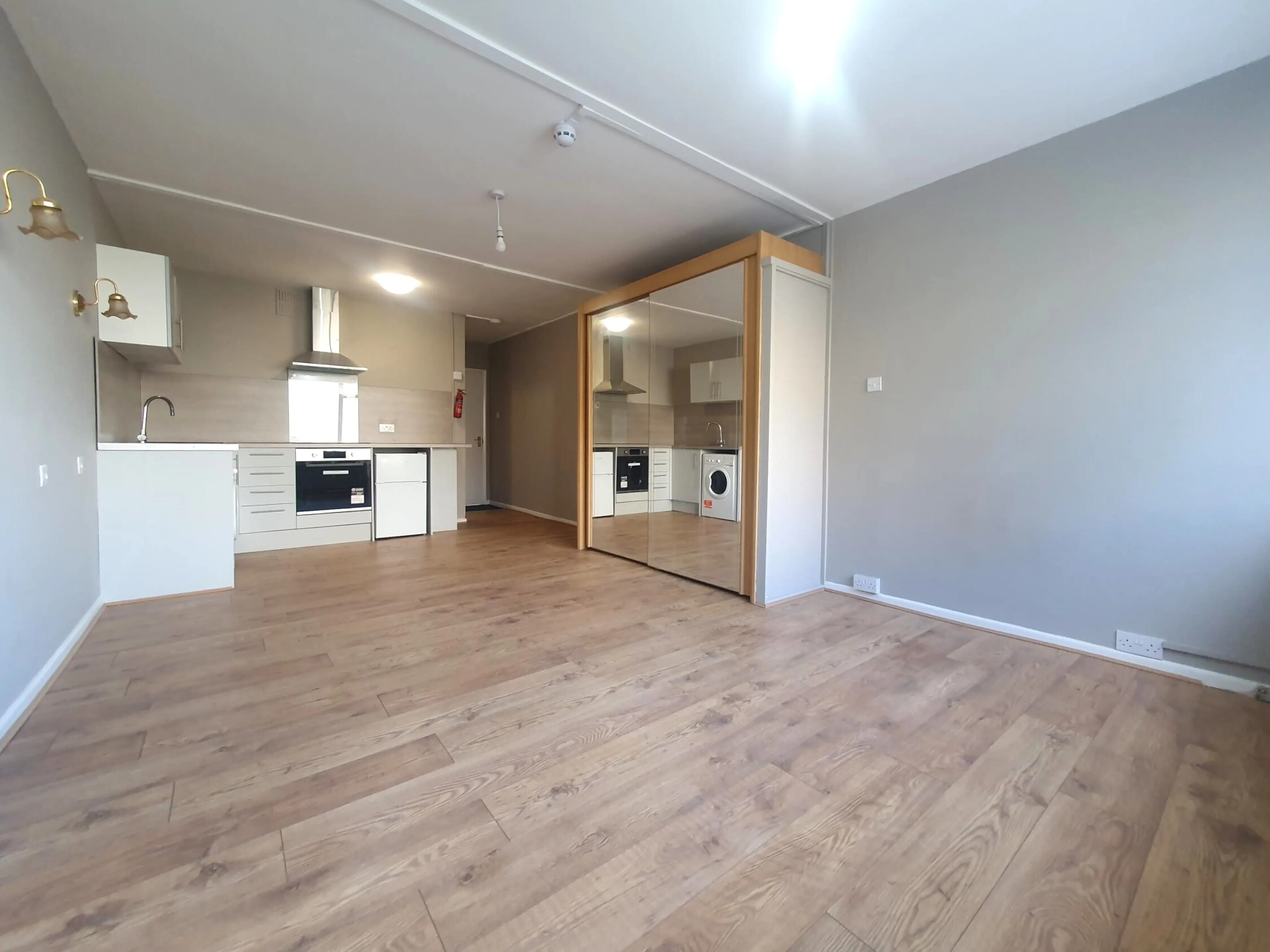 Flat Totnes Road in Paignton