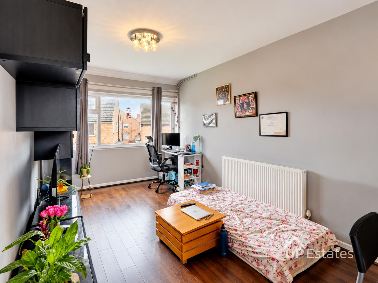 Flat Glamorgan Close in Coventry