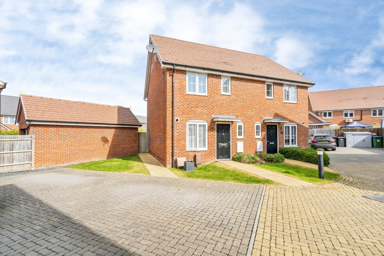 House Squires Grove in Arun