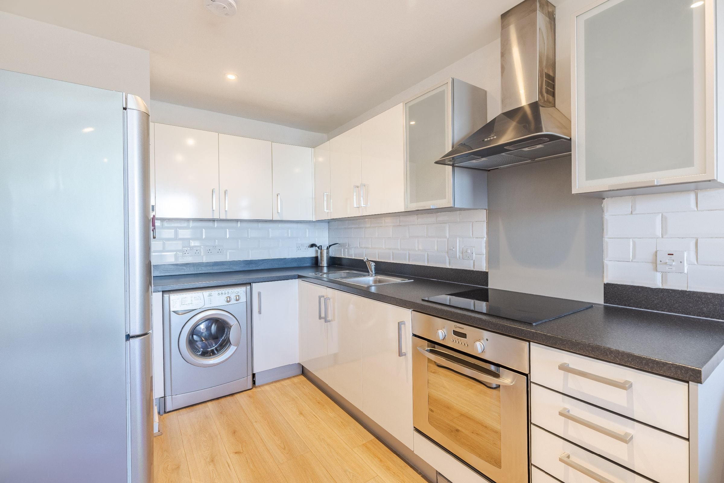 Flat Gatliff Road in City of Westminster