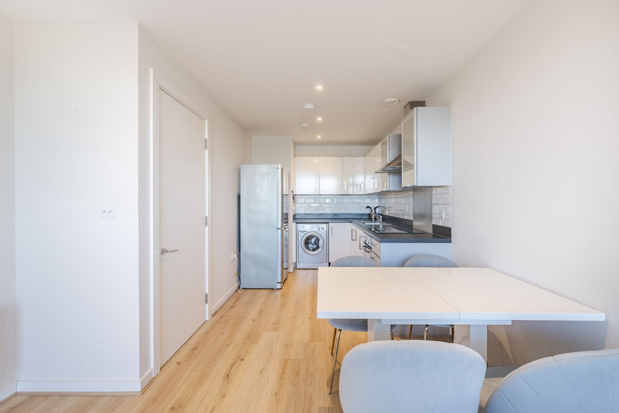 Flat Gatliff Road in City of Westminster