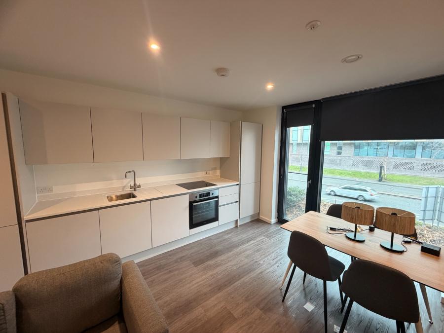 Flat Trinity Way in Salford