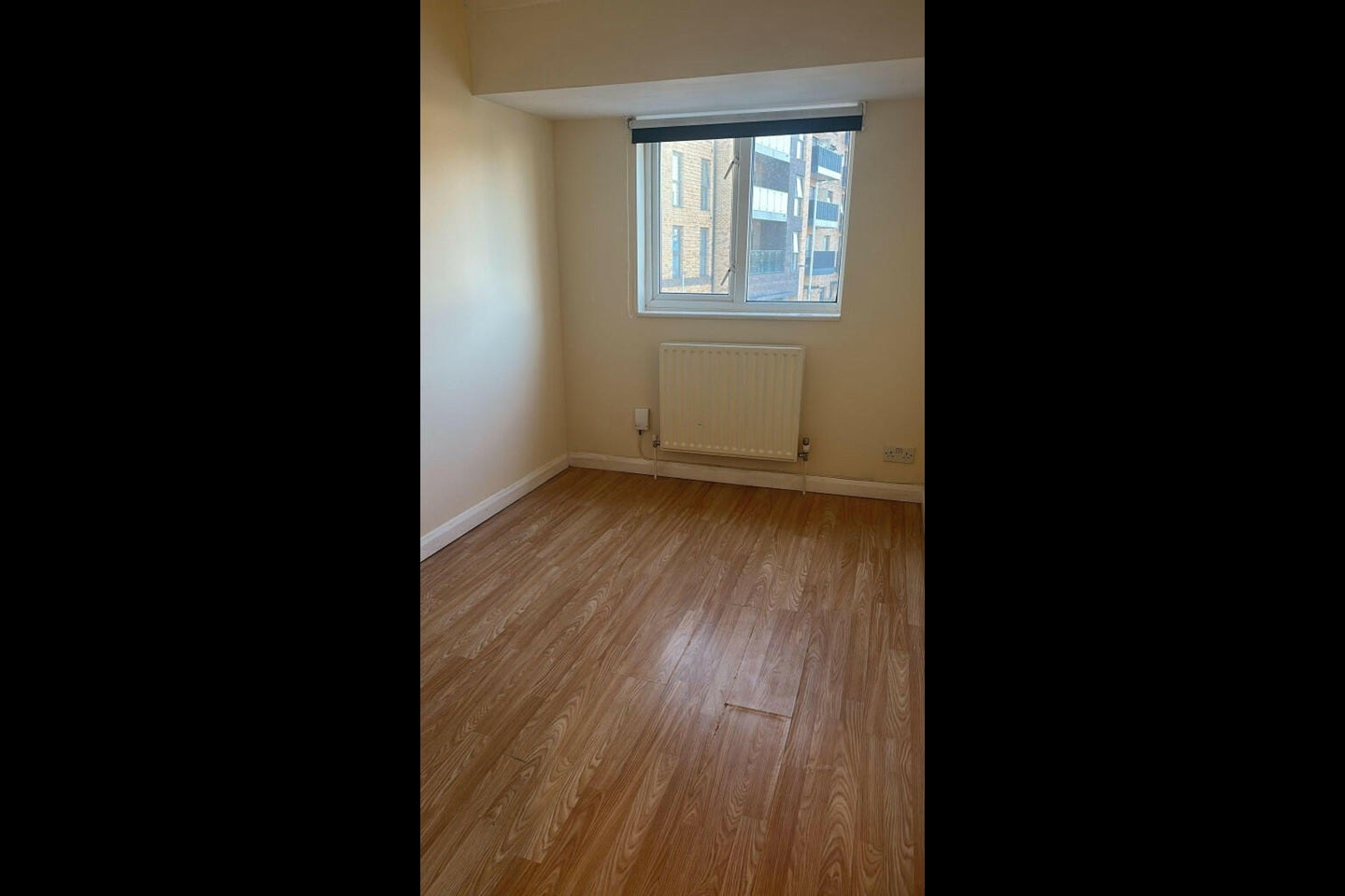 Flat Kingston Road in Greater London