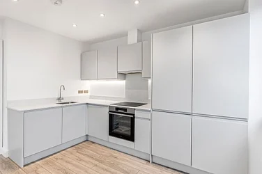 Flat Pembury Road in Greater London