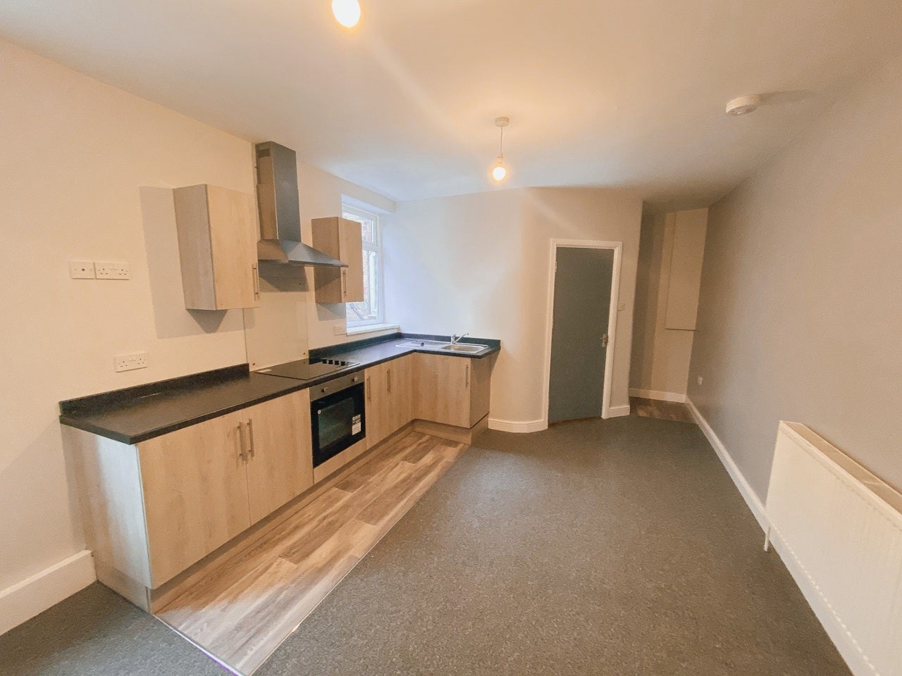 Flat Hainton Avenue in Grimsby