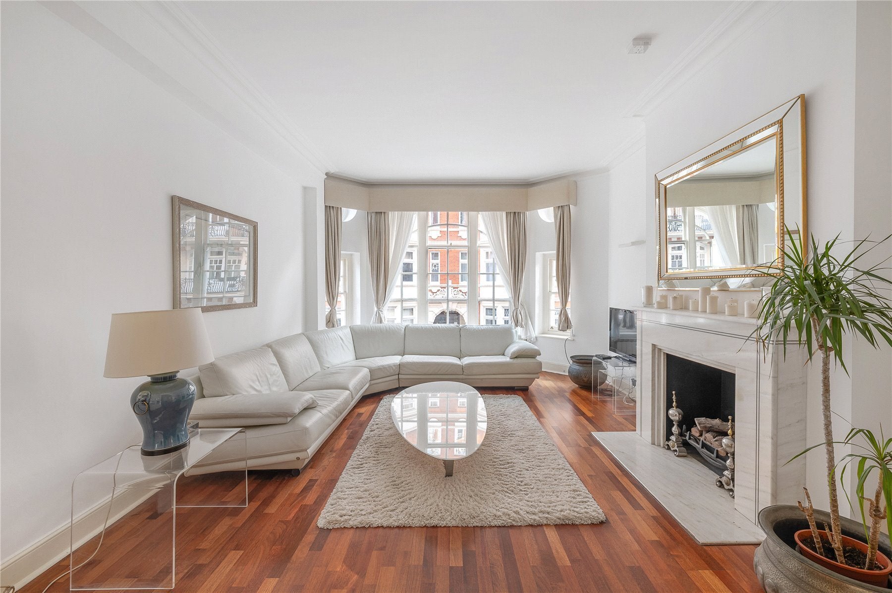 Flat Brompton Road in Greater London