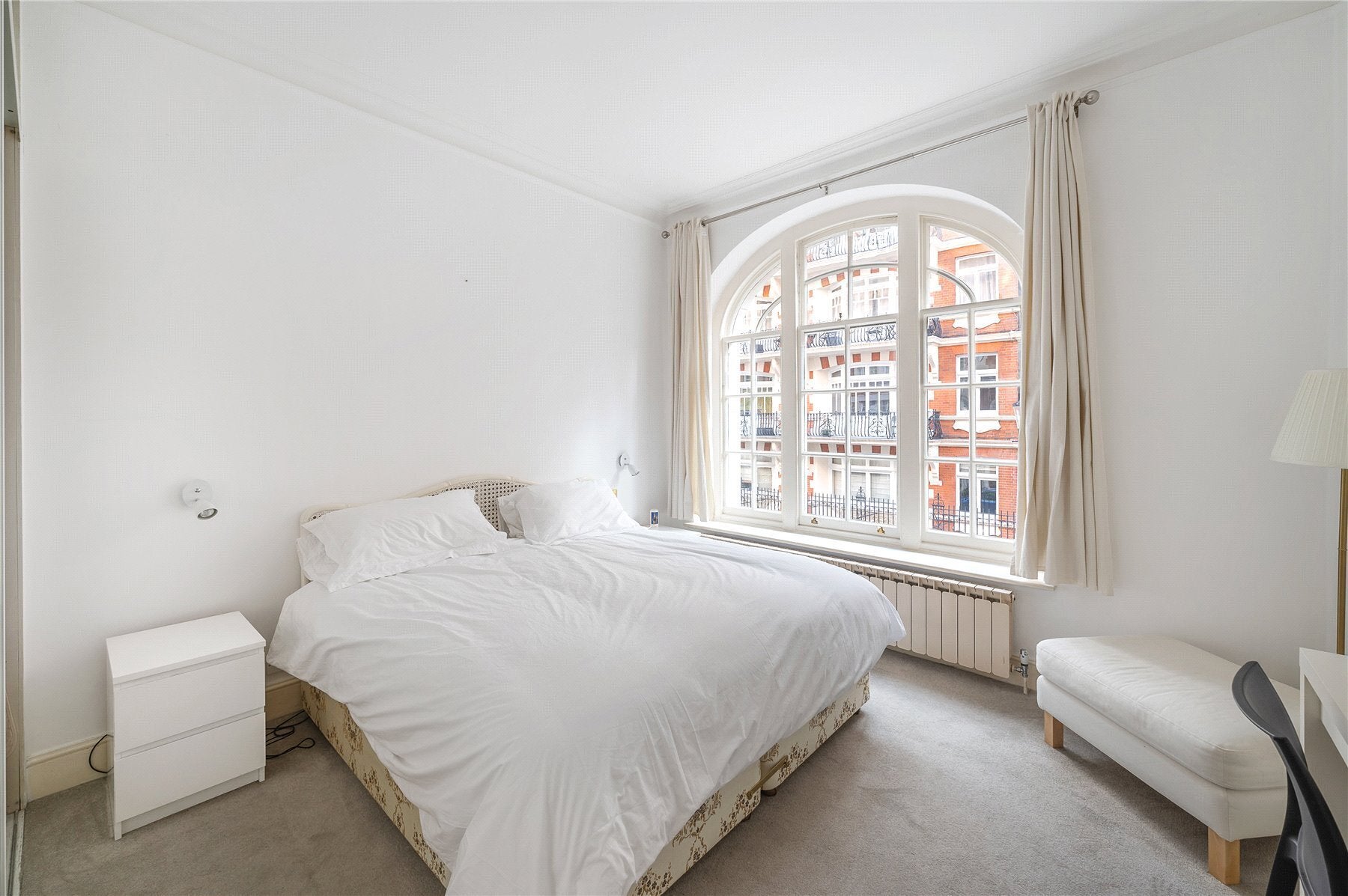 Flat Brompton Road in Greater London