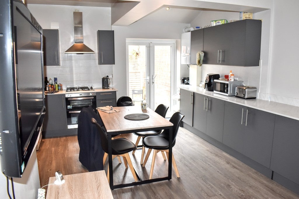 Flat Broadhurst Street in Hazel Grove