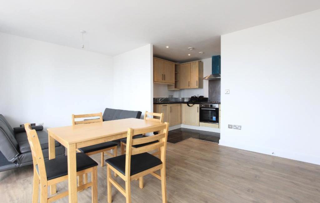 Flat Angel Lane in Greater London