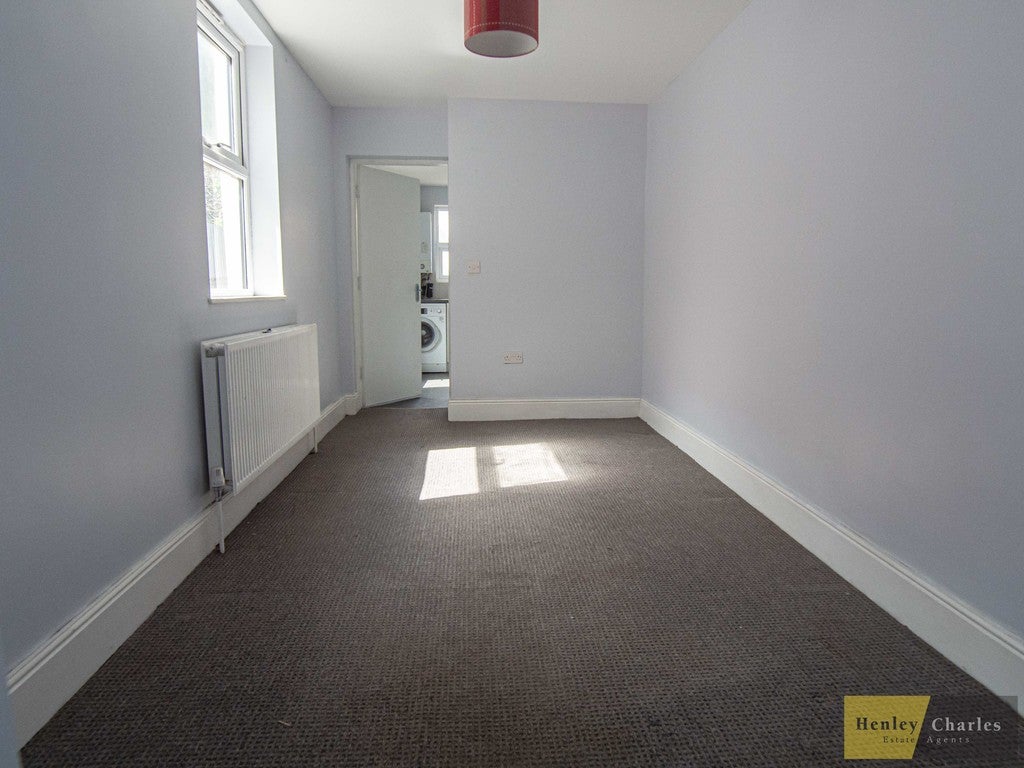 Flat Albert Road in Birmingham