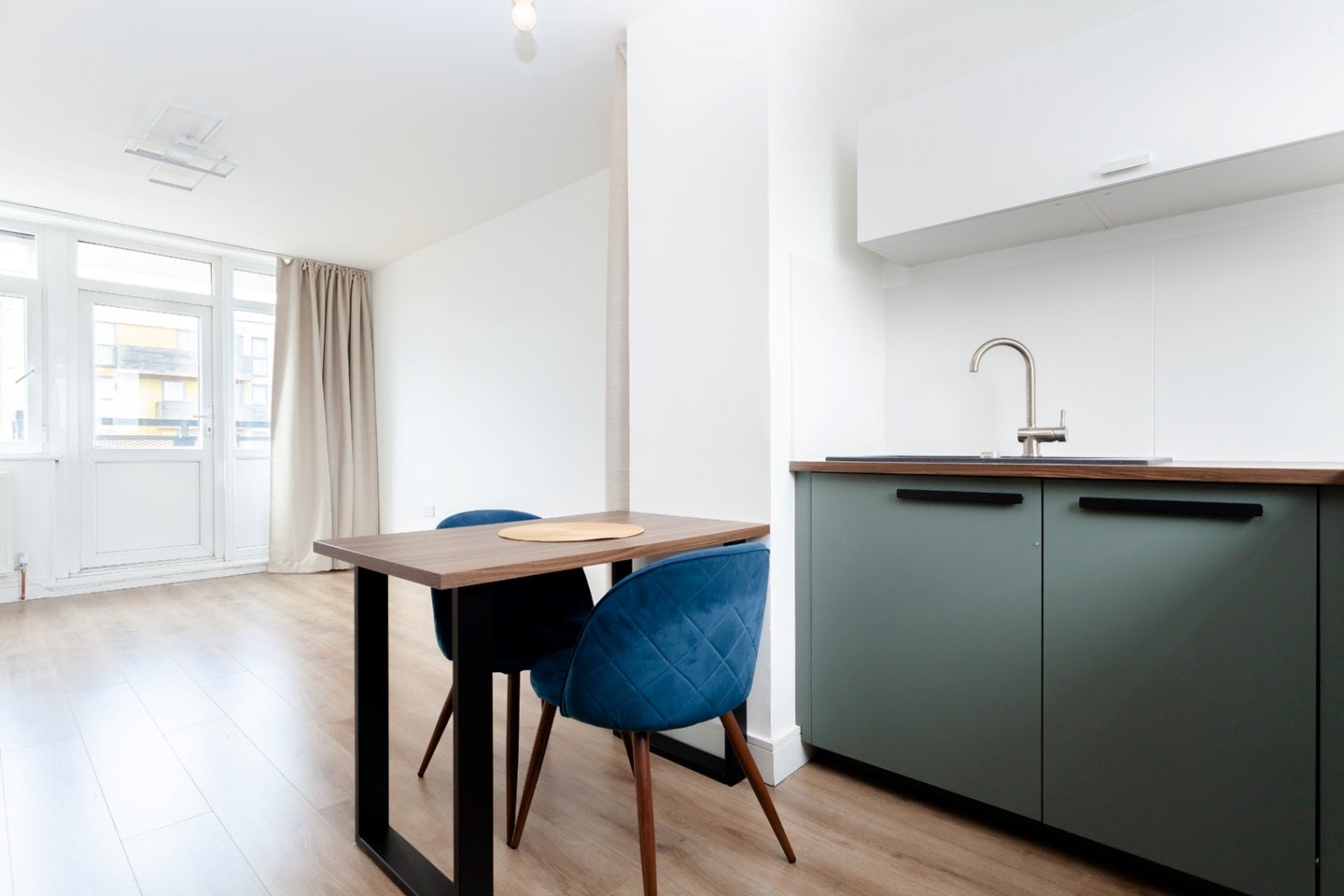Flat Shaftesbury Street in Greater London