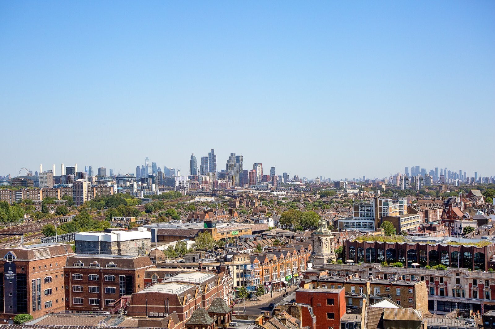 Flat Saint John's Hill in Greater London