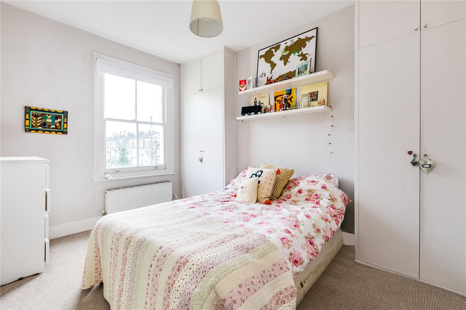 Flat Sulgrave Road in Greater London