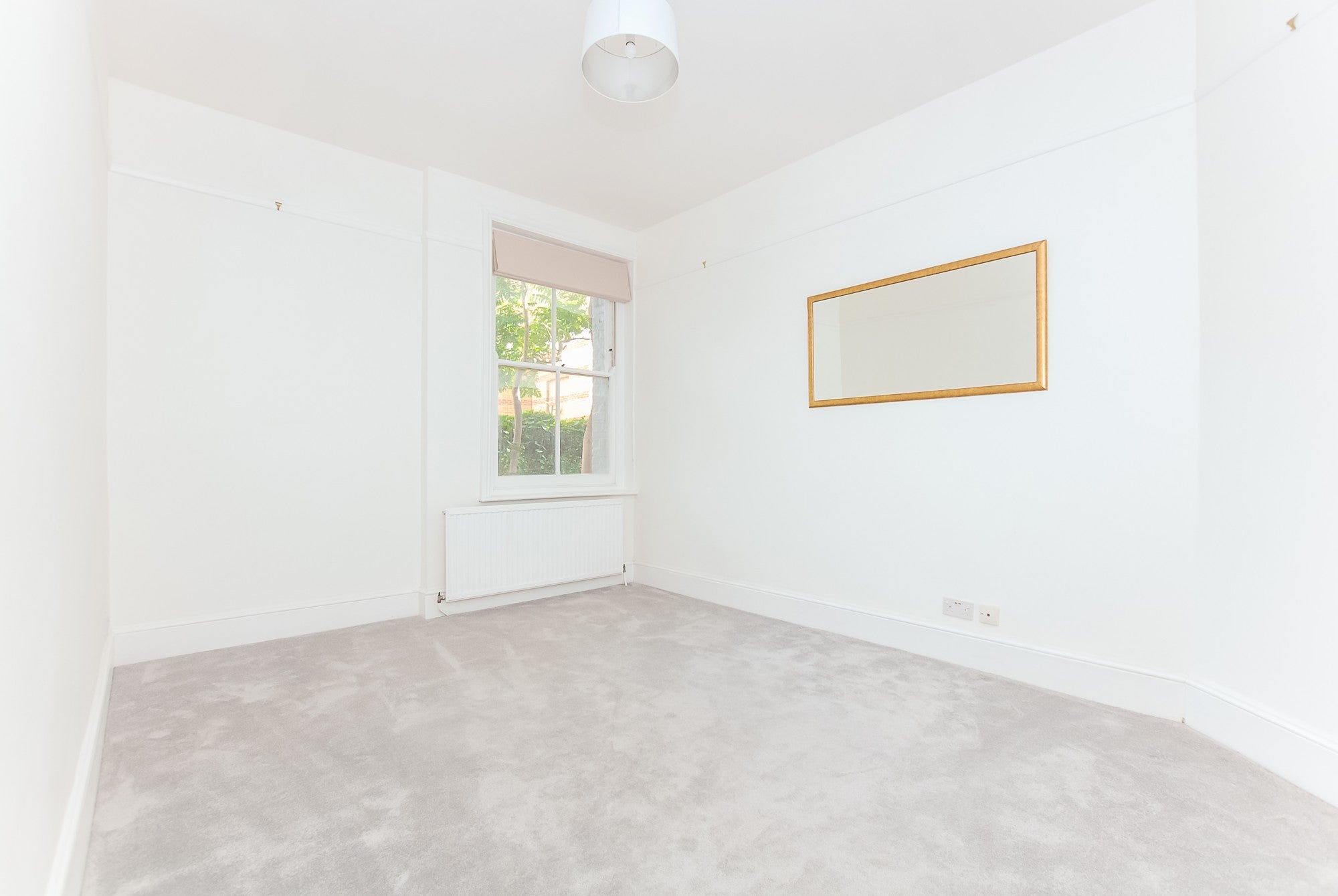 Flat Mornington Avenue in Greater London