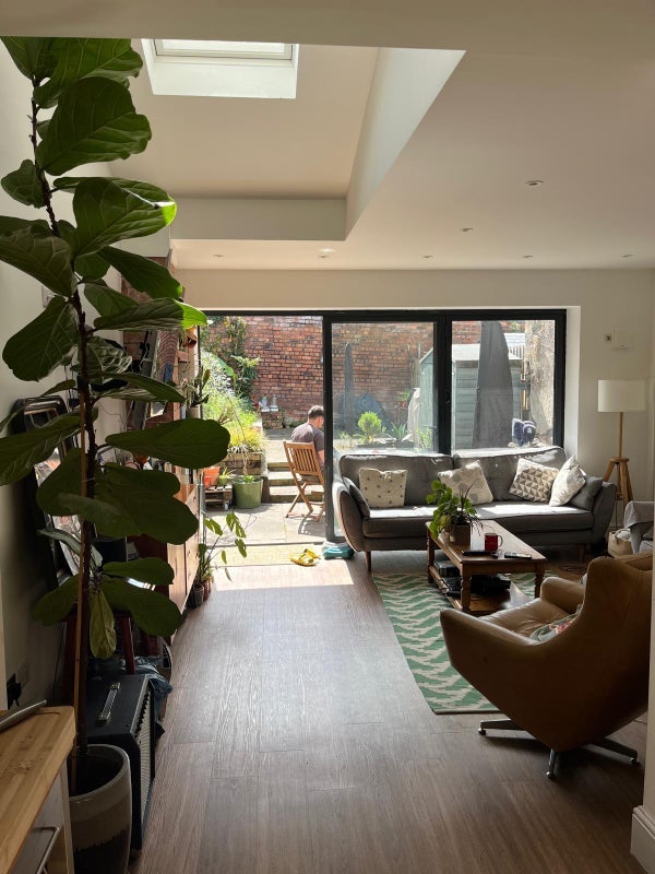 Room Vicarage Road in Bristol