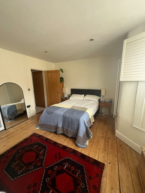 Room Vicarage Road in Bristol