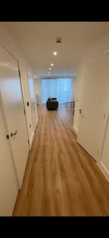 Flat Caithness Walk in Greater London