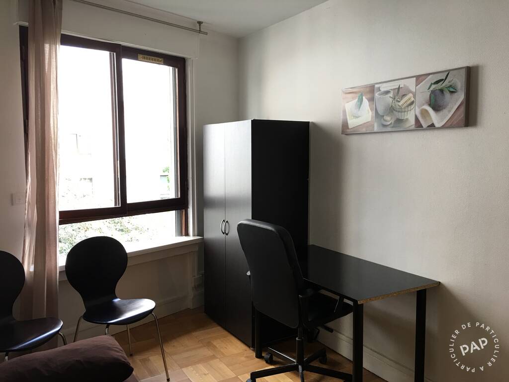 Flat Place du Maréchal de Lattre de Tassigny in Paris