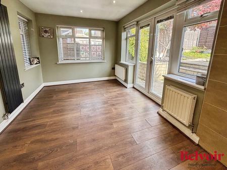 House Mellodew Drive in Shaw