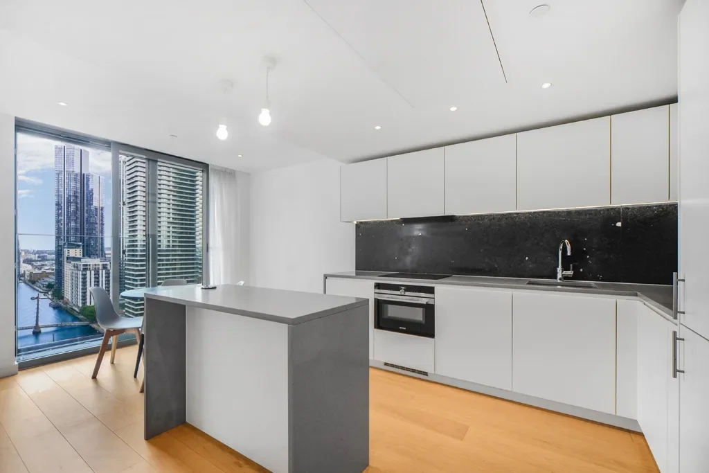 Flat Millharbour in Greater London