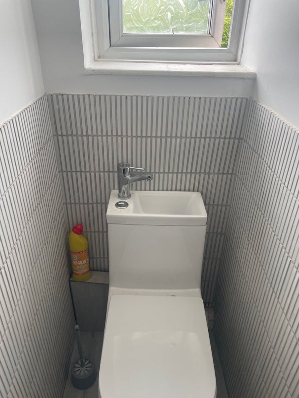 Room Jurby Avenue in Manchester