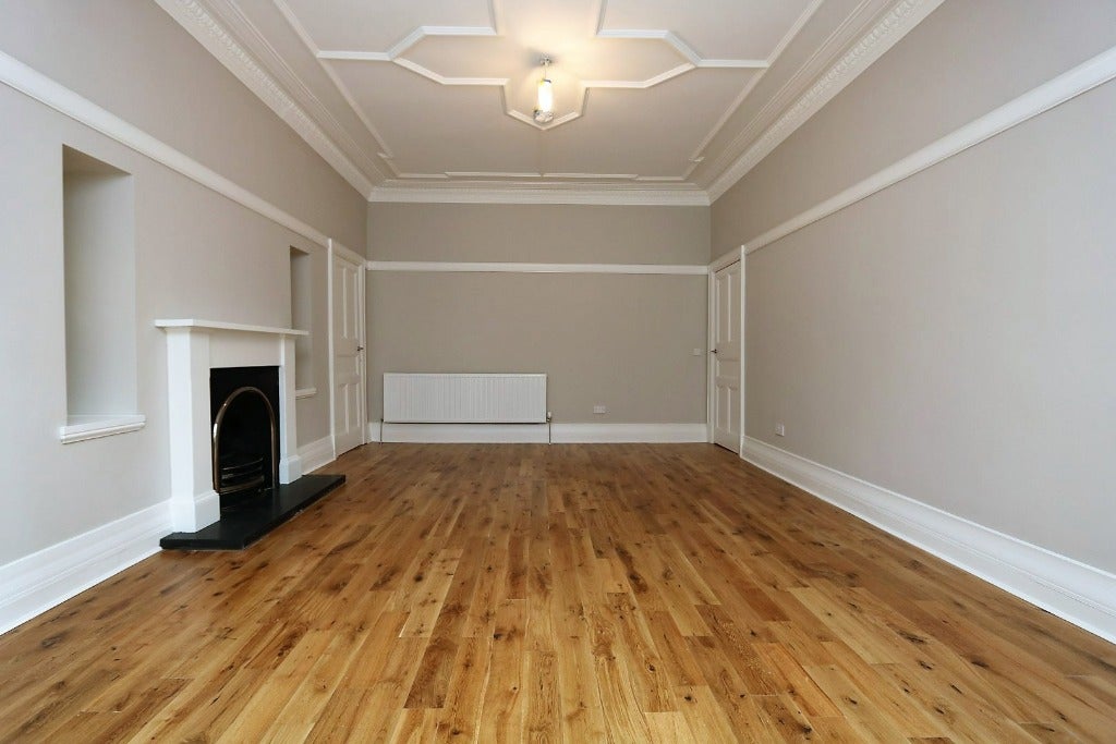Flat Queensborough Gardens in Glasgow