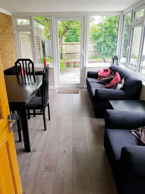 Room Carlingford Road in Greater London