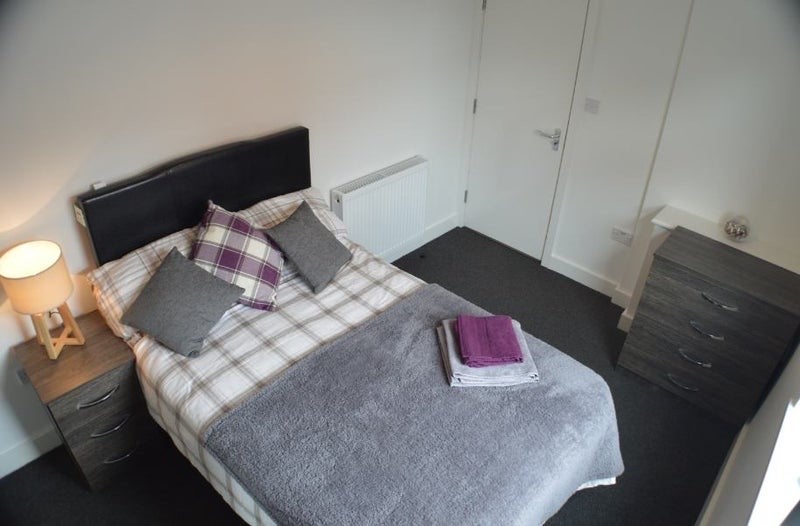 Room Alexandra Road in Tameside