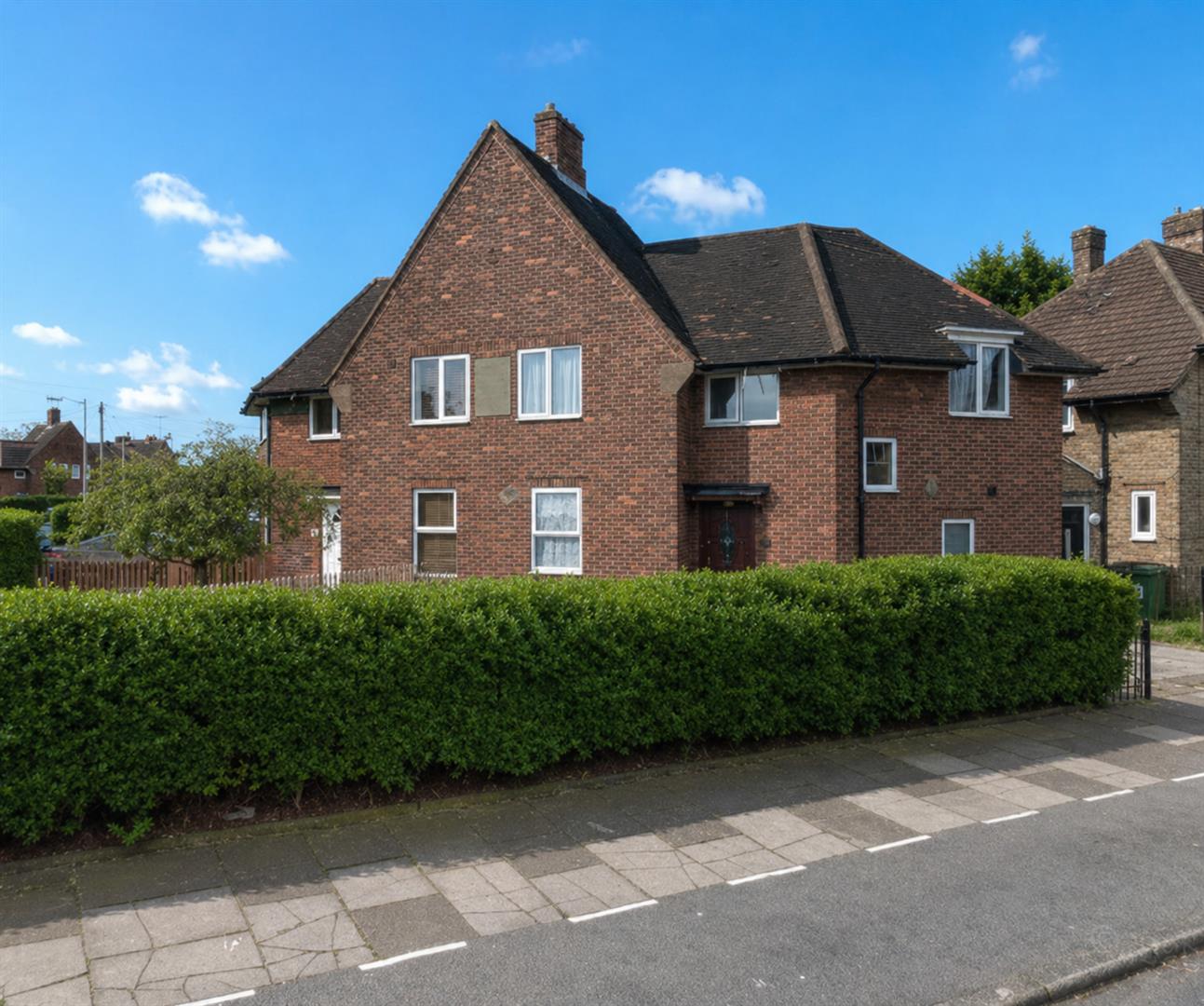 Flat Firhill Road in Greater London